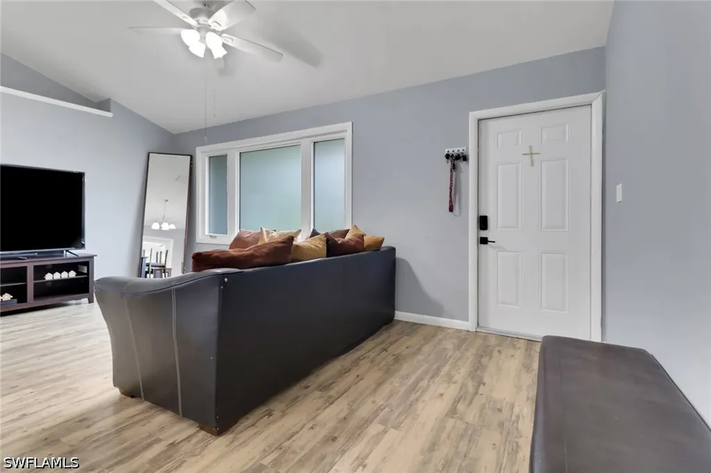 2740 Randall Naples FL 34120