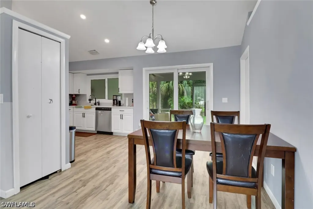 2740 Randall Naples FL 34120