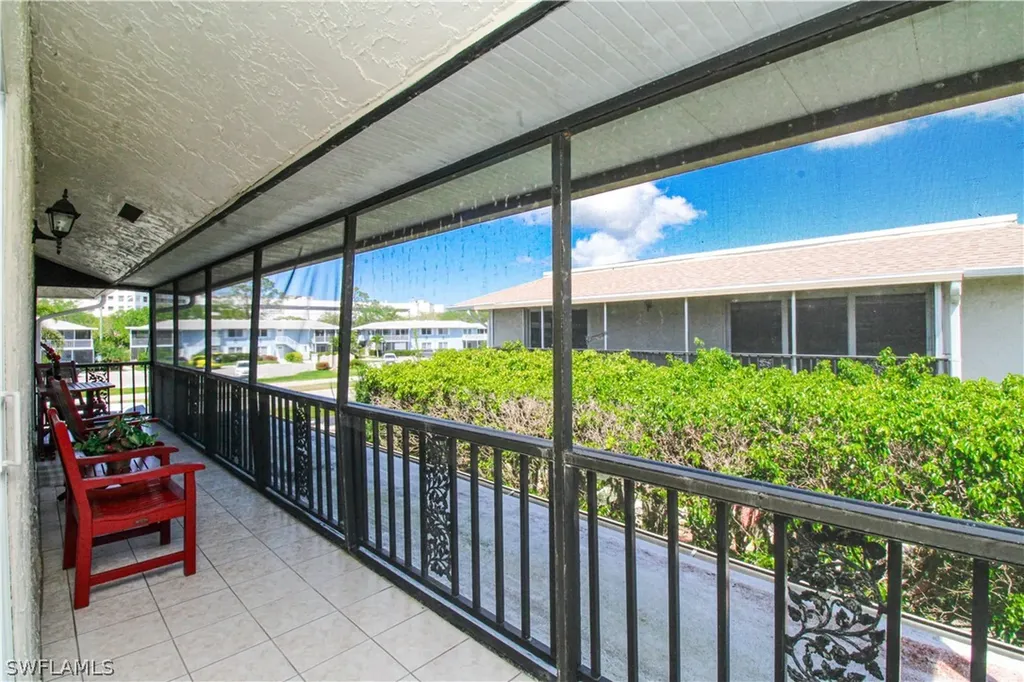 239 Palm Drive Naples FL 34112