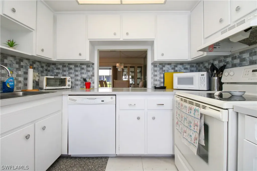 239 Palm Drive Naples FL 34112