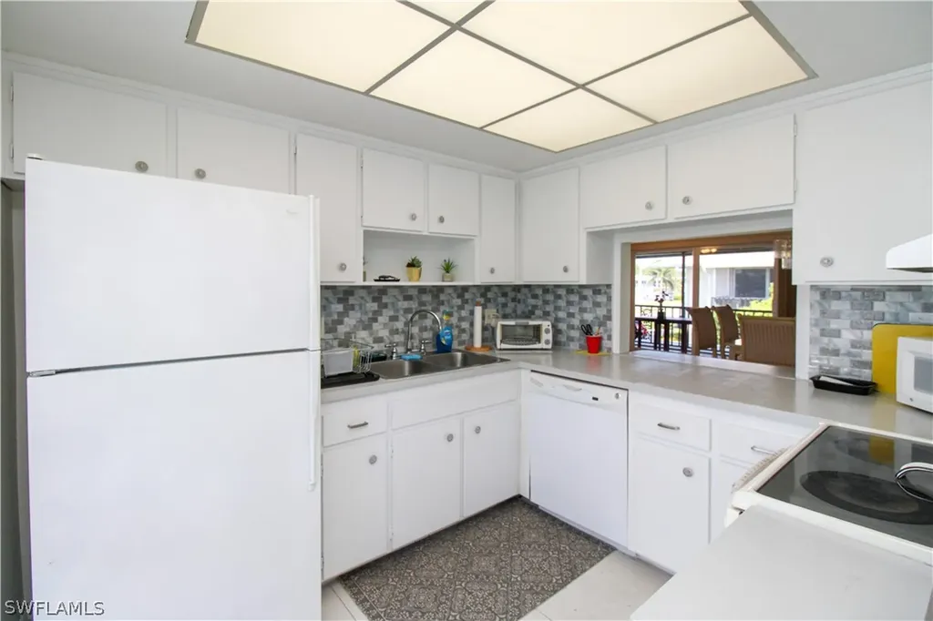 239 Palm Drive Naples FL 34112