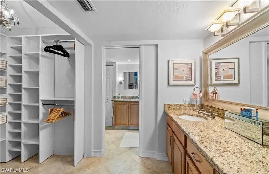 5890 Via Lugano Naples FL 34108