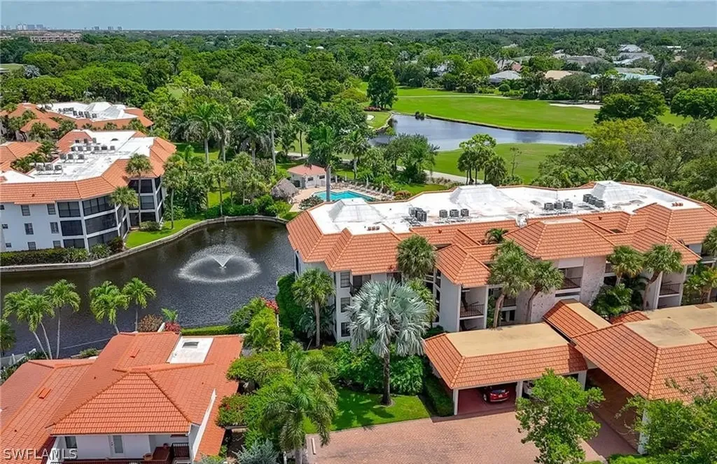 5890 Via Lugano Naples FL 34108