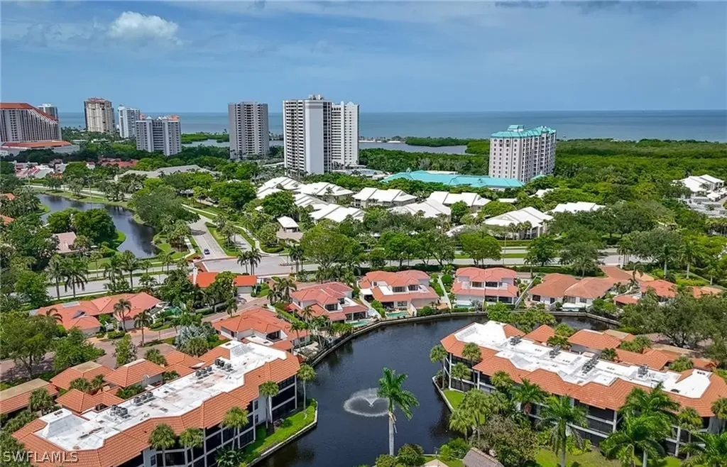 5890 Via Lugano Naples FL 34108