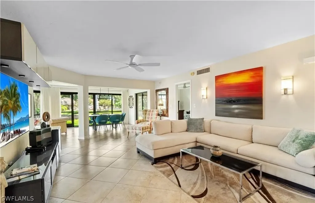 5890 Via Lugano Naples FL 34108