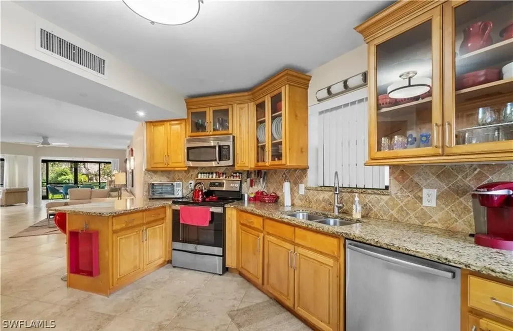 5890 Via Lugano Naples FL 34108