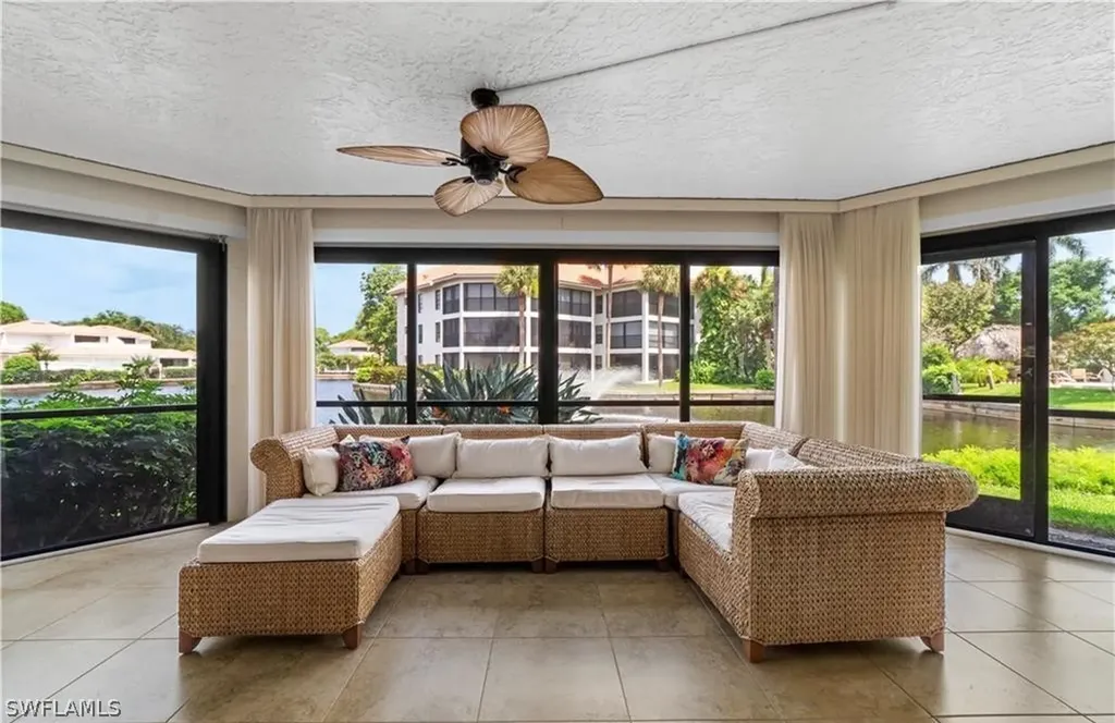 5890 Via Lugano Naples FL 34108