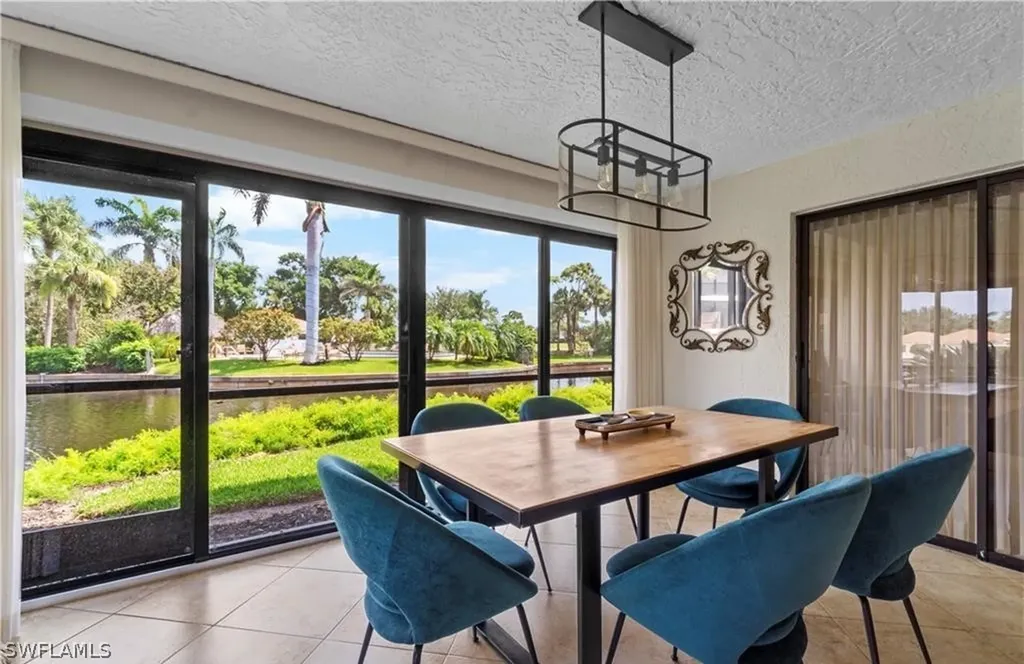 5890 Via Lugano Naples FL 34108
