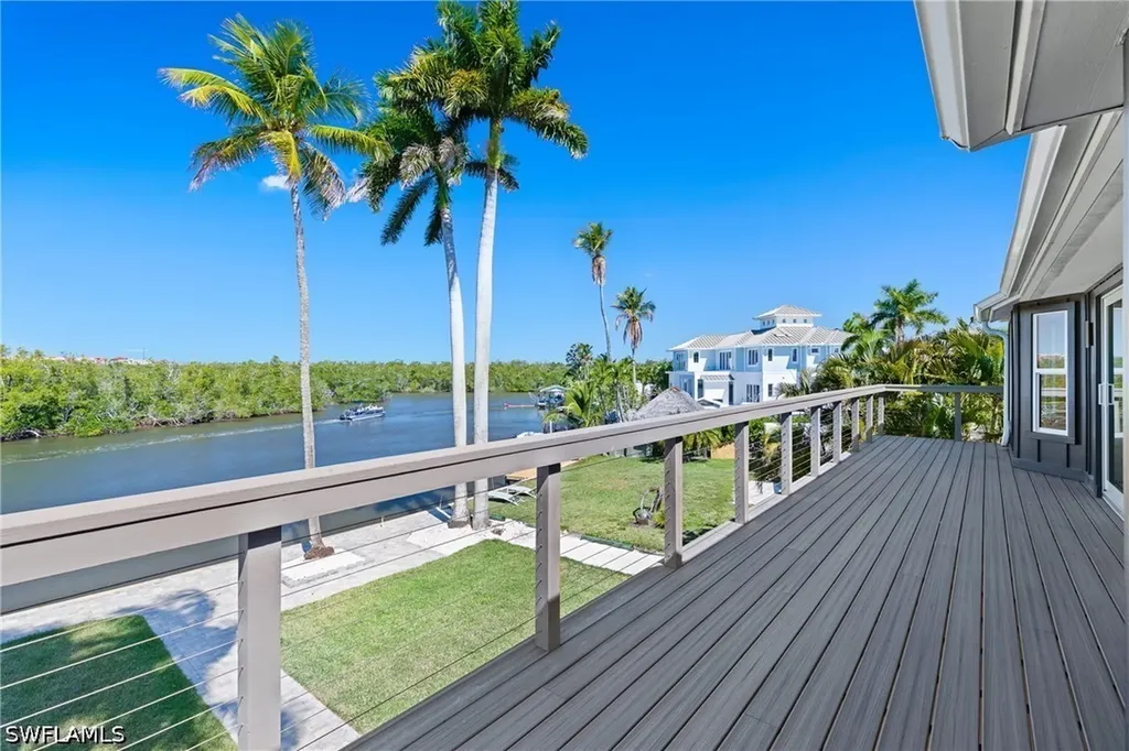 1836 Harbor Lane Naples FL 34104