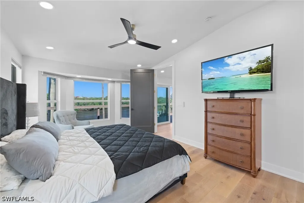 1836 Harbor Lane Naples FL 34104