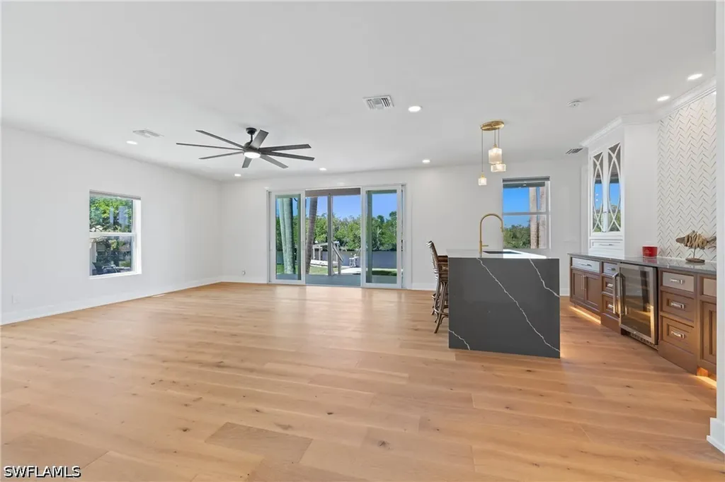 1836 Harbor Lane Naples FL 34104