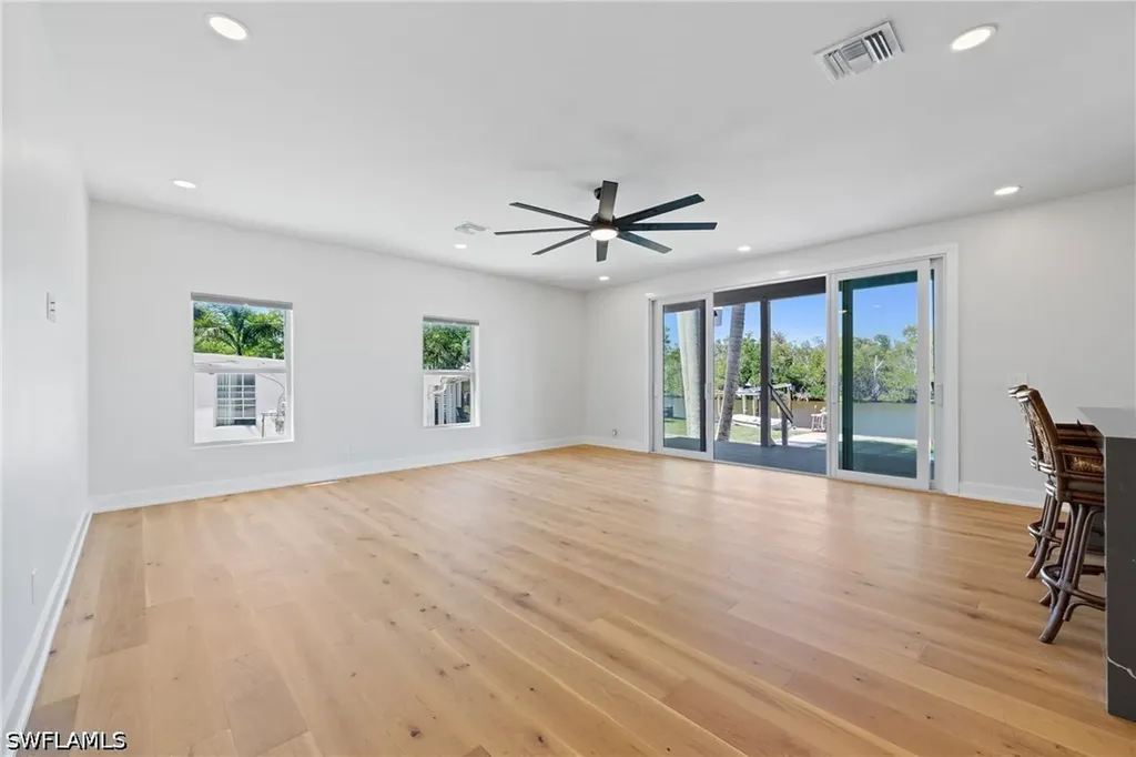 1836 Harbor Lane Naples FL 34104