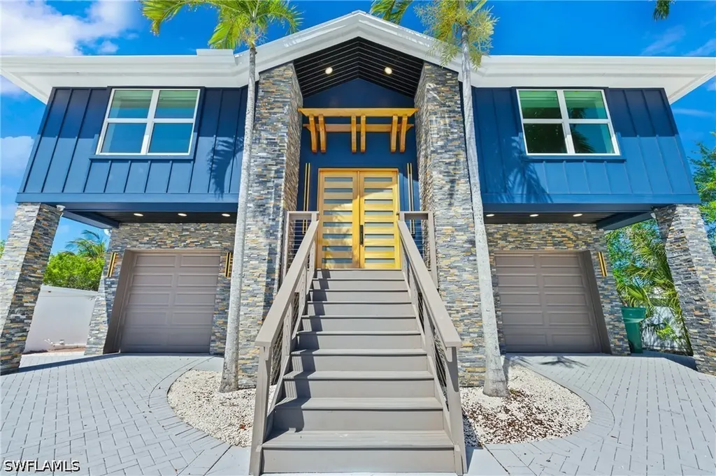 1836 Harbor Lane Naples FL 34104