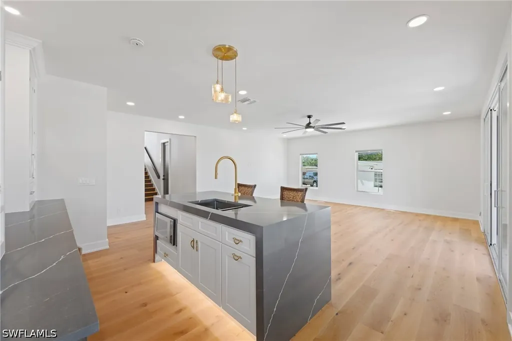 1836 Harbor Lane Naples FL 34104