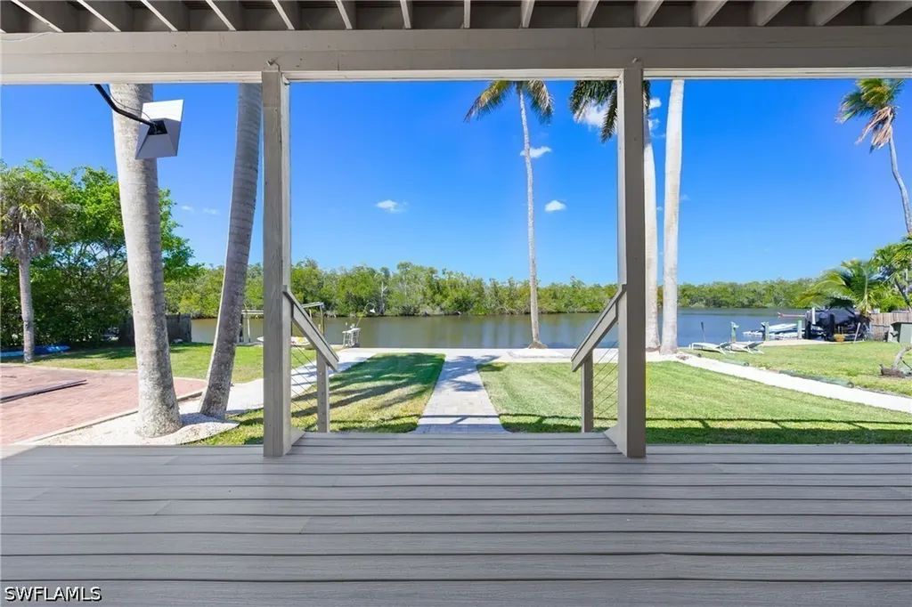 1836 Harbor Lane Naples FL 34104