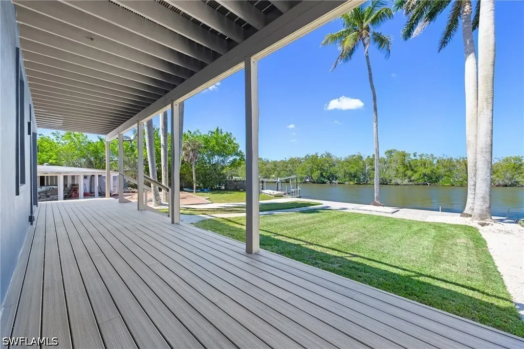1836 Harbor Lane Naples FL 34104