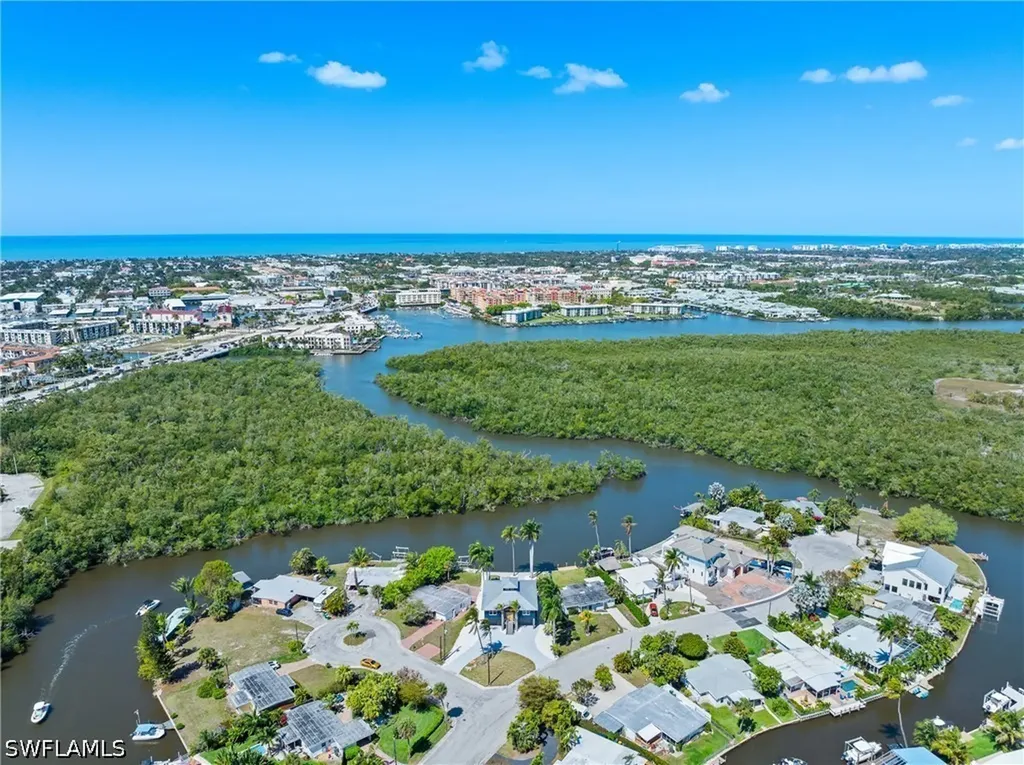 1836 Harbor Lane Naples FL 34104