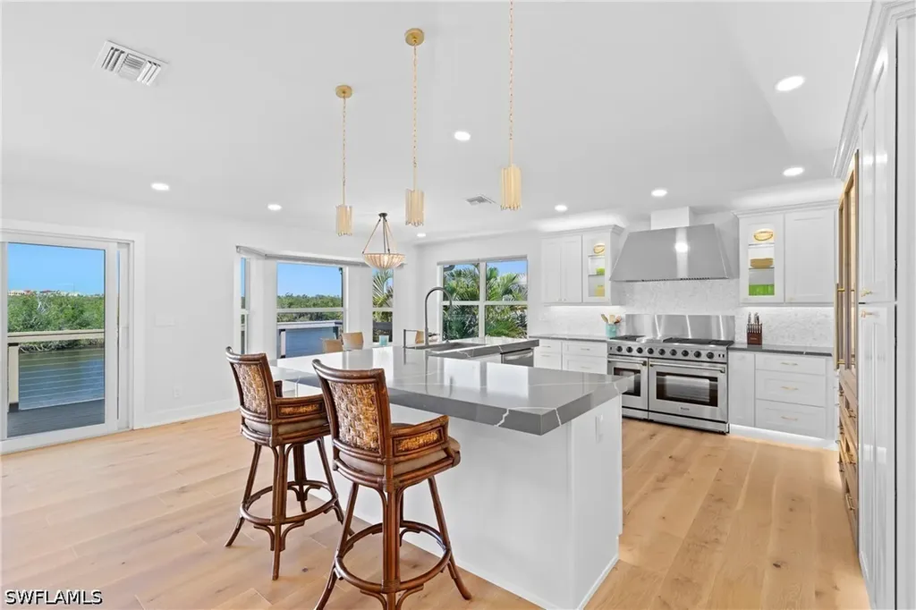 1836 Harbor Lane Naples FL 34104