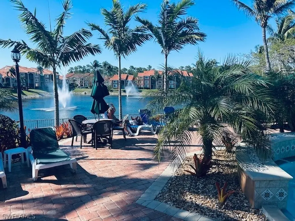 1280 Wildwood Lakes Boulevard S Naples FL 34104