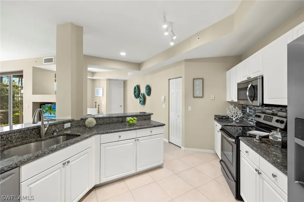24360 Sandpiper Isle Way Bonita Springs FL 34134