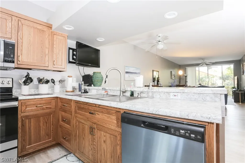 2265 Hidden Lake Drive Naples FL 34112