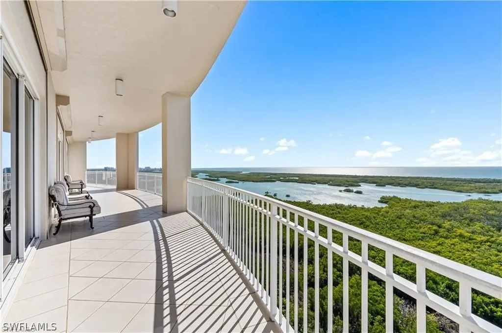 900 Arbor Lake Drive Naples FL 34110