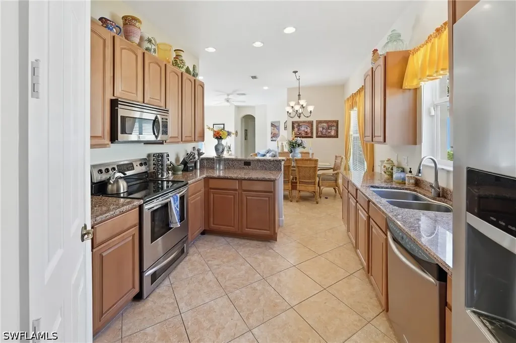 6116 Highwood Park Lane Naples FL 34110