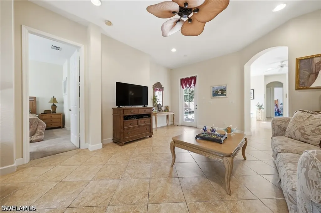 6116 Highwood Park Lane Naples FL 34110