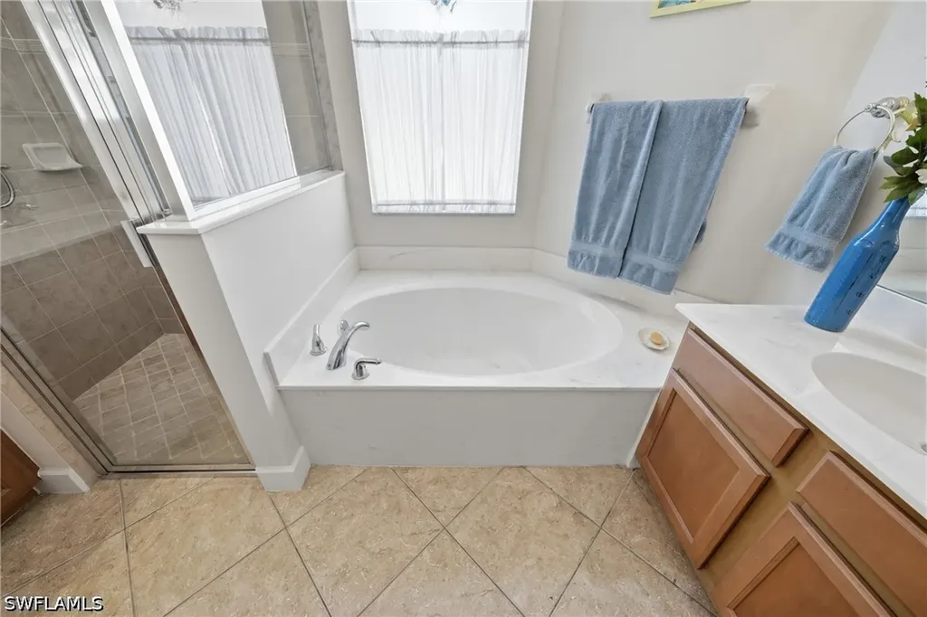 6116 Highwood Park Lane Naples FL 34110