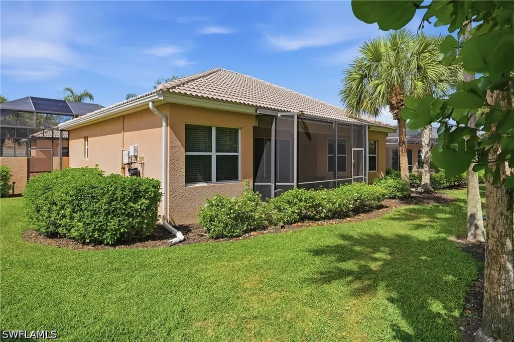 6116 Highwood Park Lane Naples FL 34110
