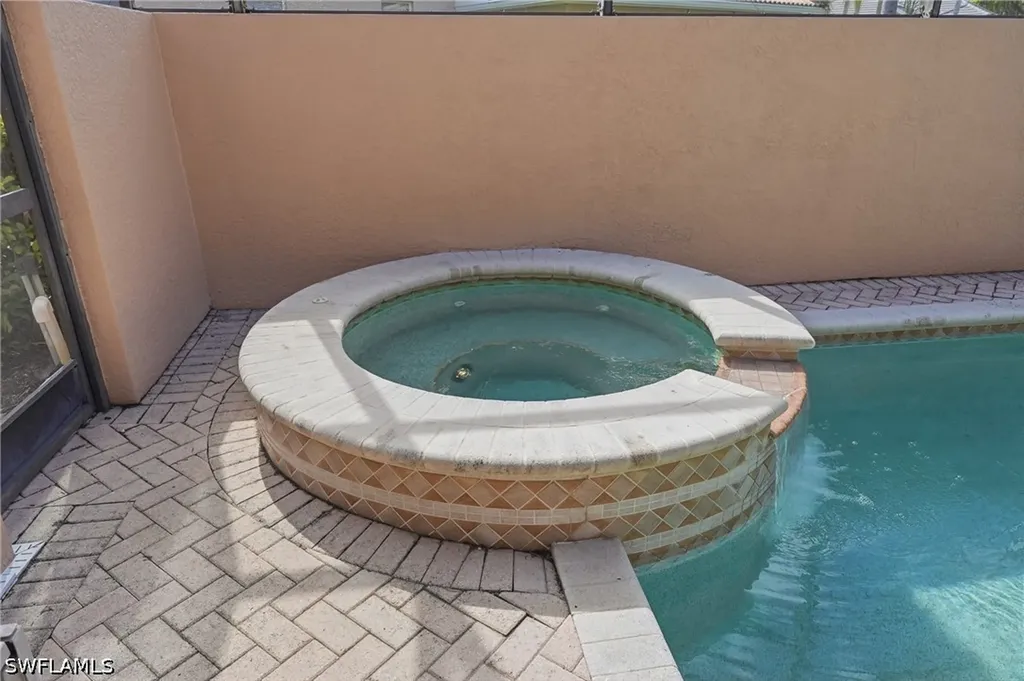 6116 Highwood Park Lane Naples FL 34110