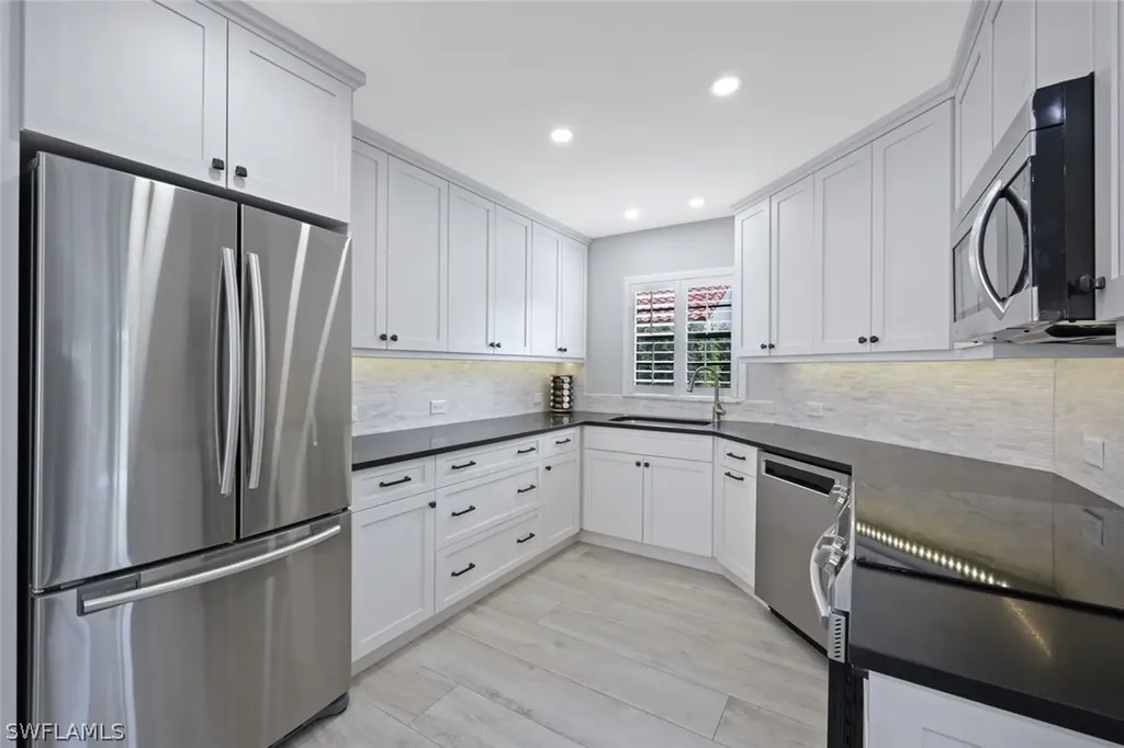 714 Reef Point Circle Naples FL 34108