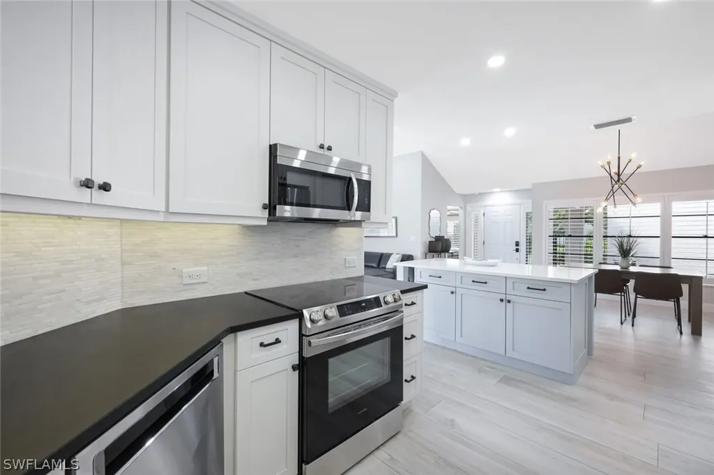 714 Reef Point Circle Naples FL 34108