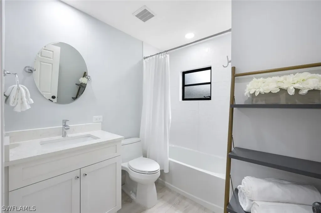 714 Reef Point Circle Naples FL 34108