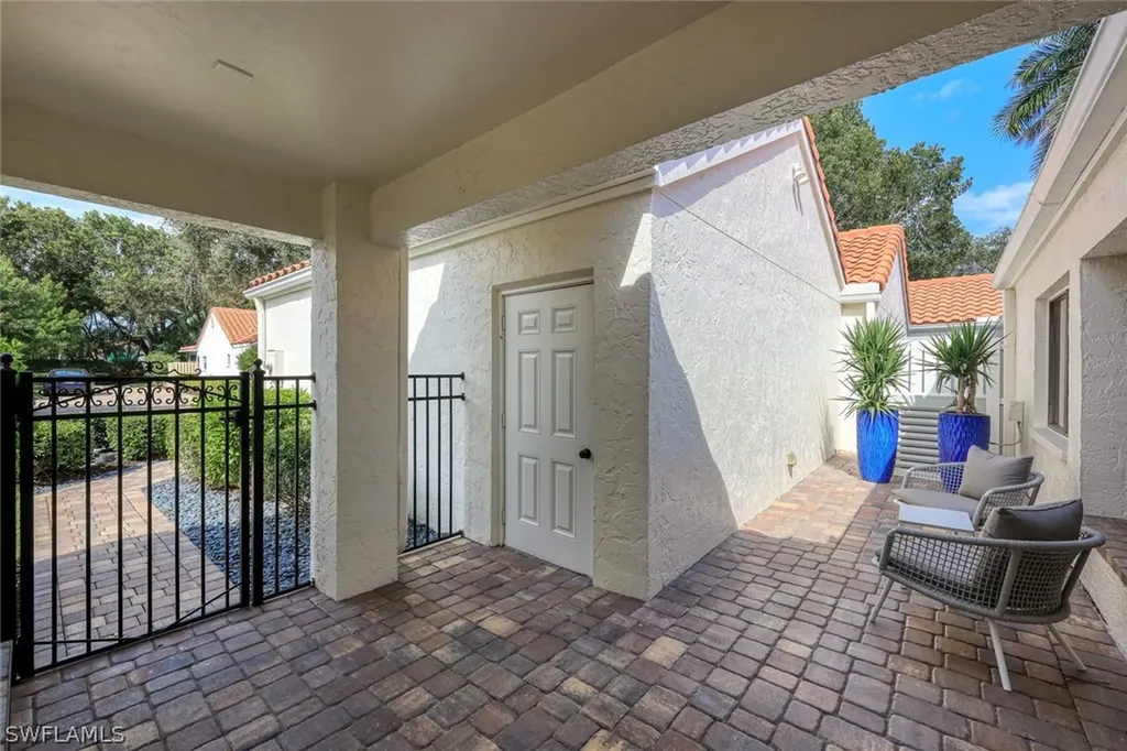 714 Reef Point Circle Naples FL 34108