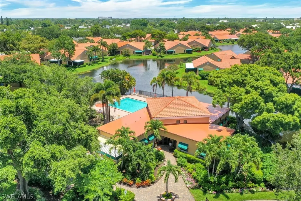 714 Reef Point Circle Naples FL 34108