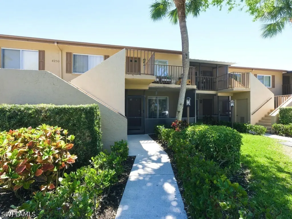 4250 Jack Frost Court Naples FL 34112