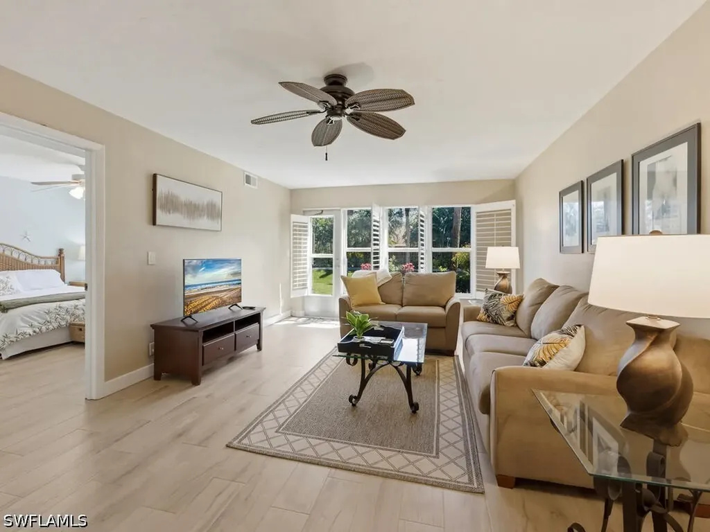4250 Jack Frost Court Naples FL 34112