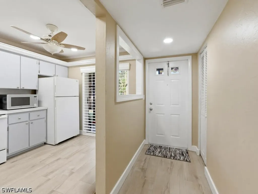4250 Jack Frost Court Naples FL 34112