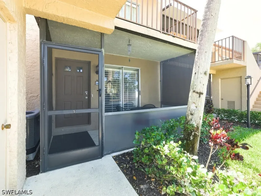 4250 Jack Frost Court Naples FL 34112