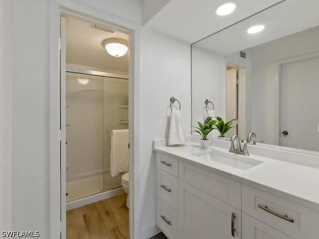 4250 Jack Frost Court Naples FL 34112
