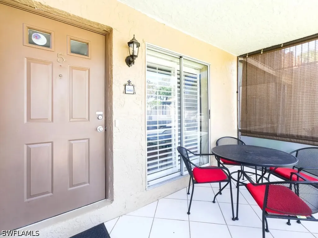 4250 Jack Frost Court Naples FL 34112