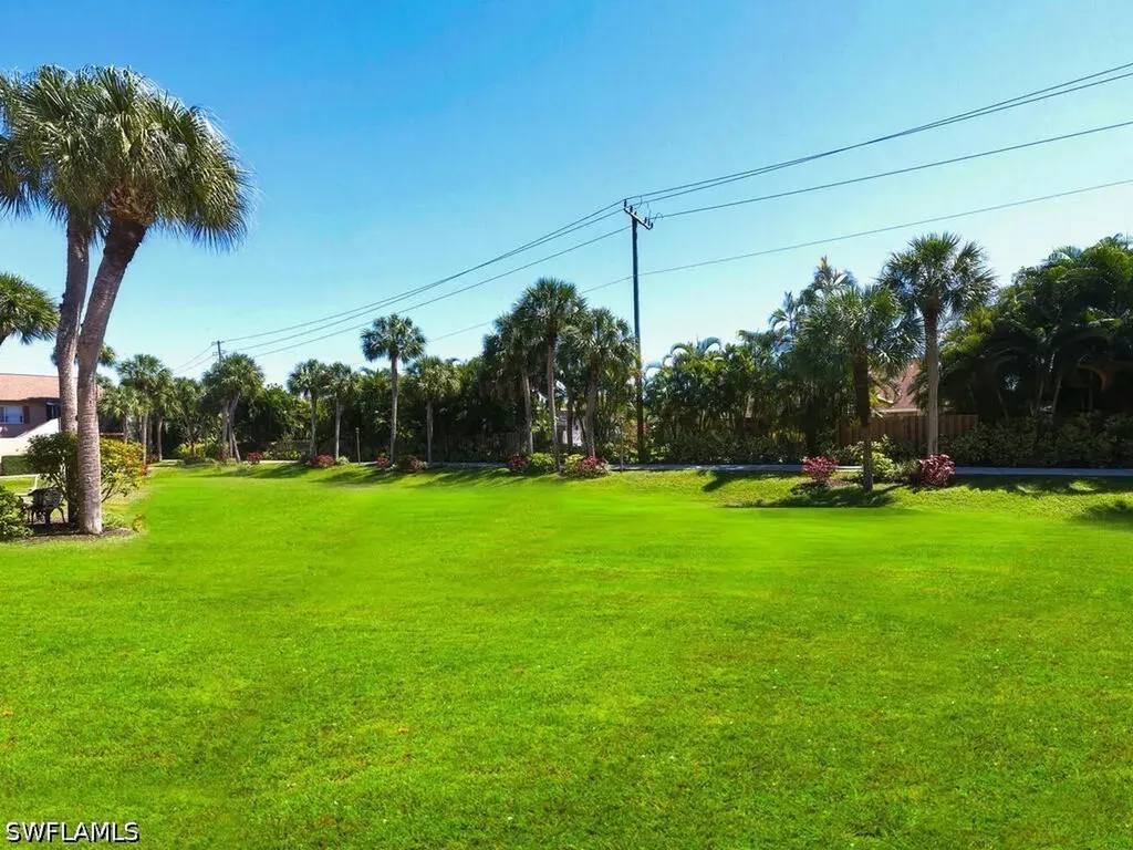 4250 Jack Frost Court Naples FL 34112