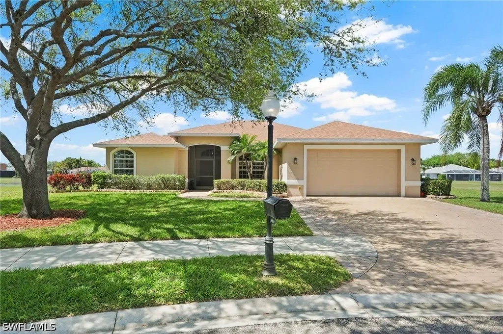 9100 Kings Cove Court Fort Myers FL 33967