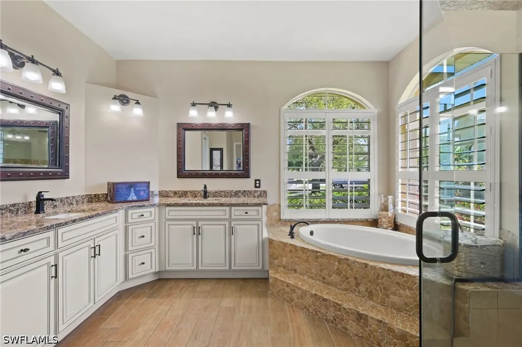 9100 Kings Cove Court Fort Myers FL 33967