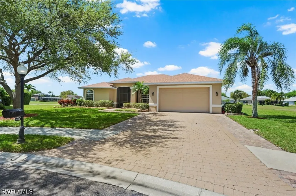 9100 Kings Cove Court Fort Myers FL 33967