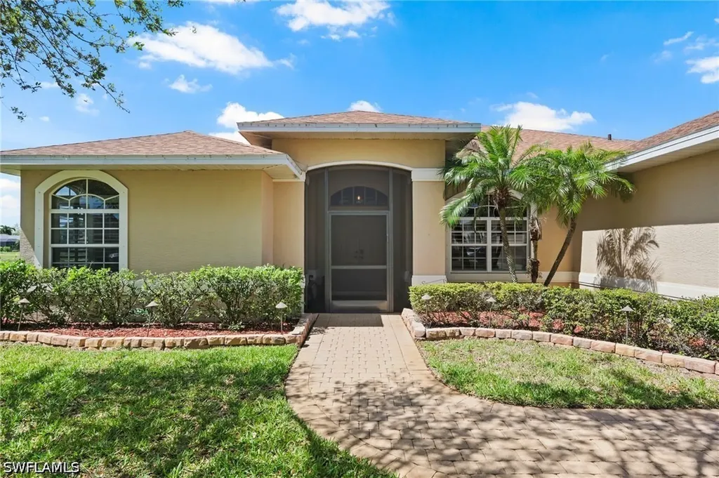 9100 Kings Cove Court Fort Myers FL 33967