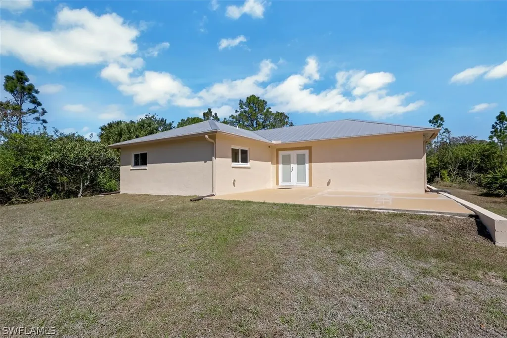 4440 27th Avenue NE Naples FL 34120