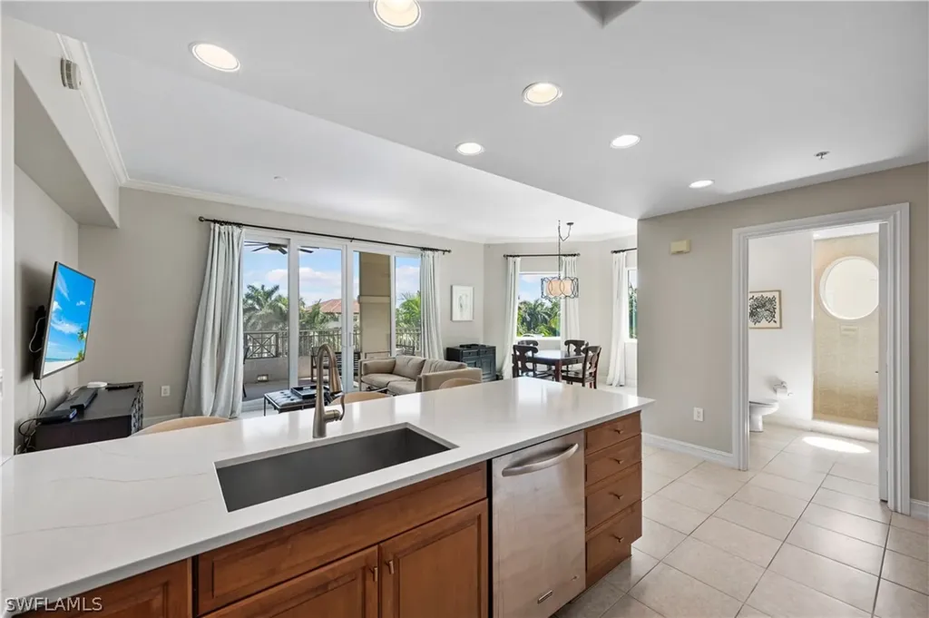 2738 Tiburon Boulevard E Naples FL 34109