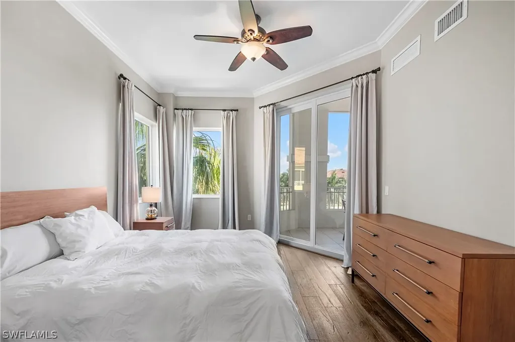 2738 Tiburon Boulevard E Naples FL 34109
